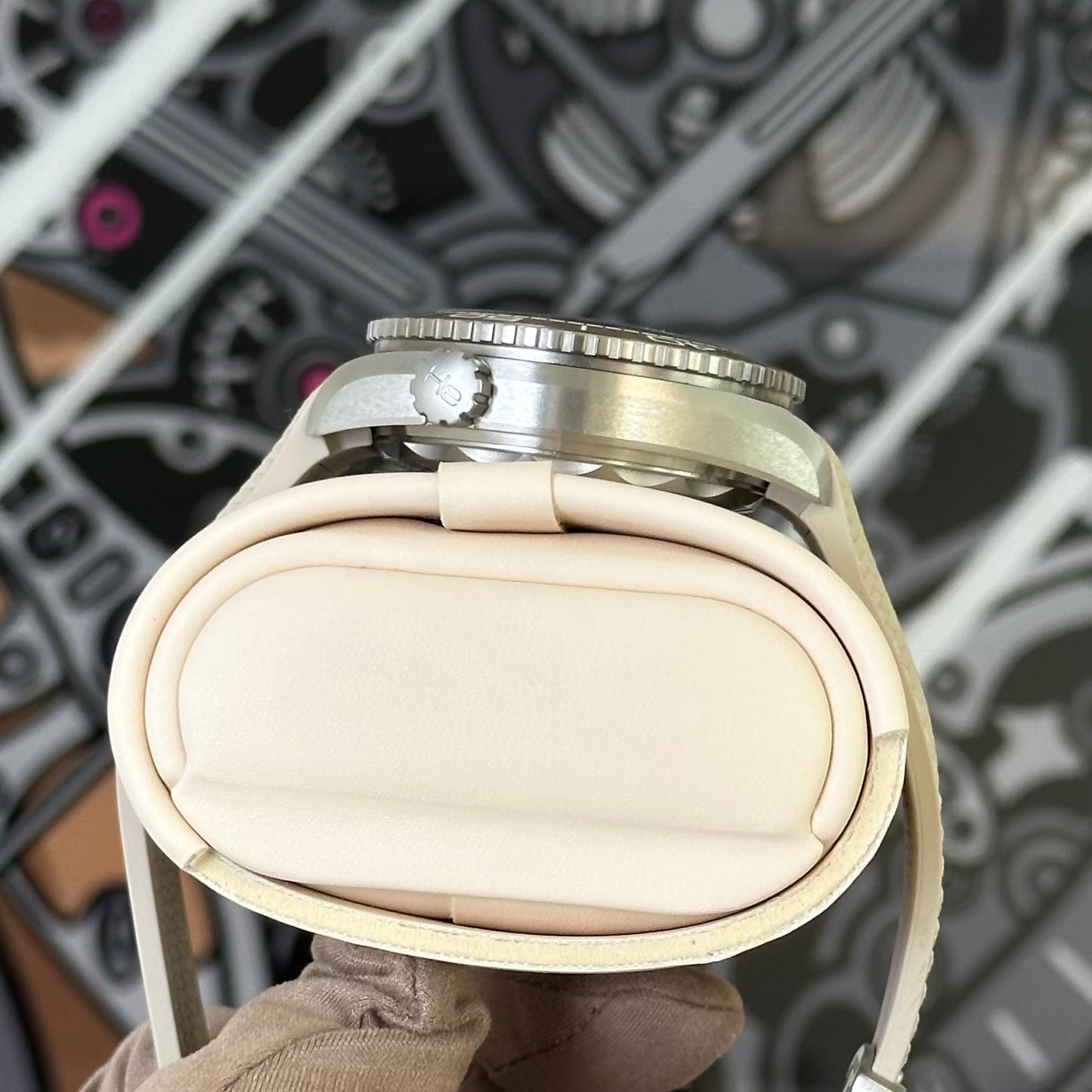 NEW Omega Seamaster Planet Ocean Khaki 215.32.44.21.09.001