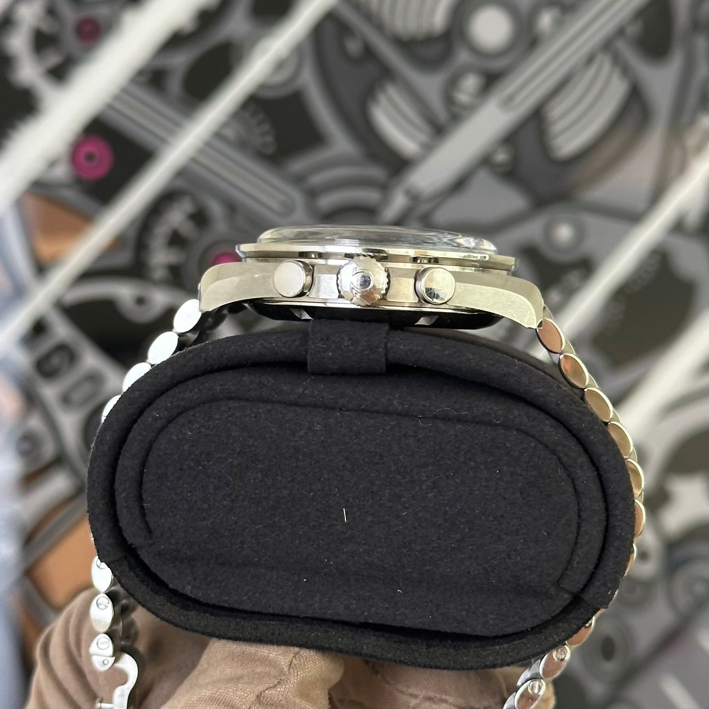 Omega Speedmaster Moonwatch Hesalite 310.30.42.50.01.001