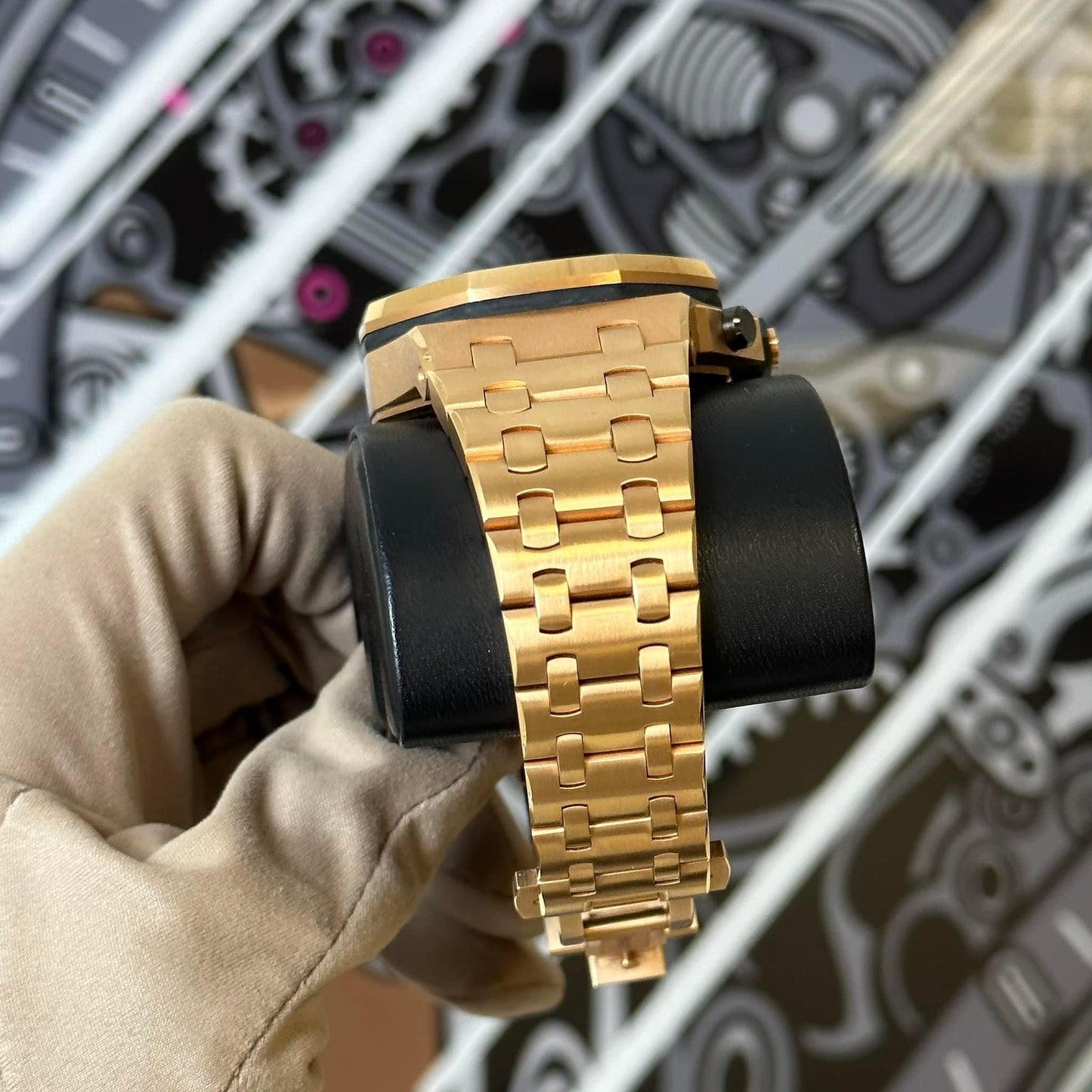 Audemars Piguet Royal Oak Offshore "Brick"
Rose Gold