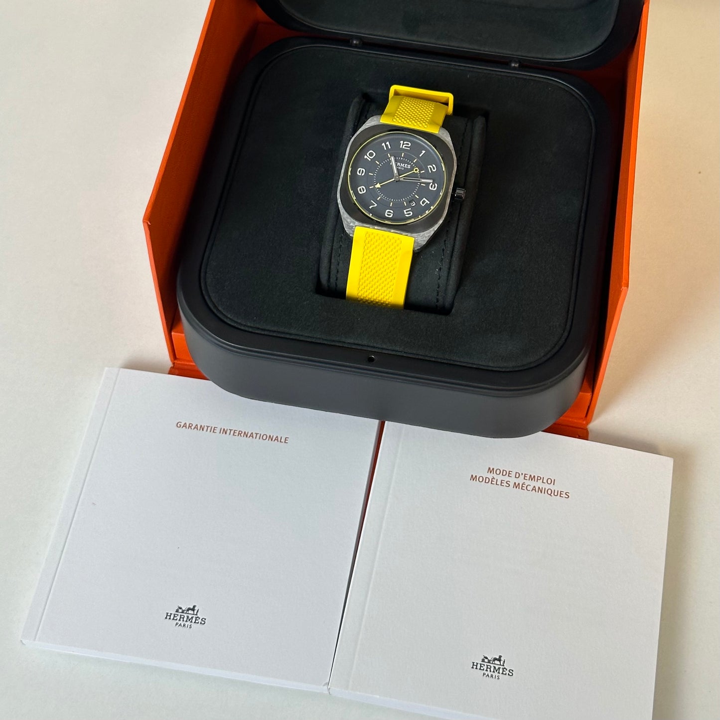 NEW Hermes H08 W402993WW00