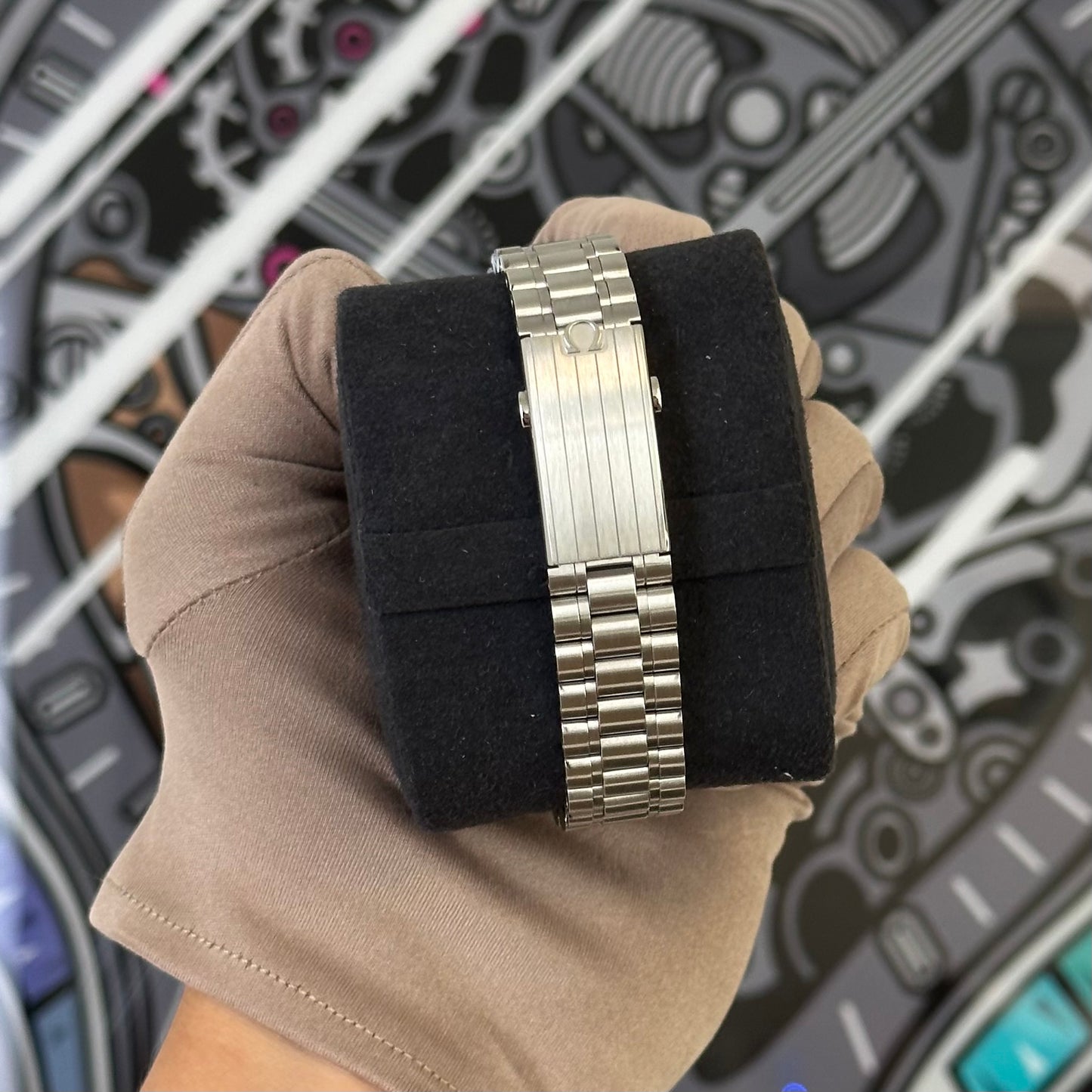 Omega Speedmaster Moonwatch Hesalite 310.30.42.50.01.001