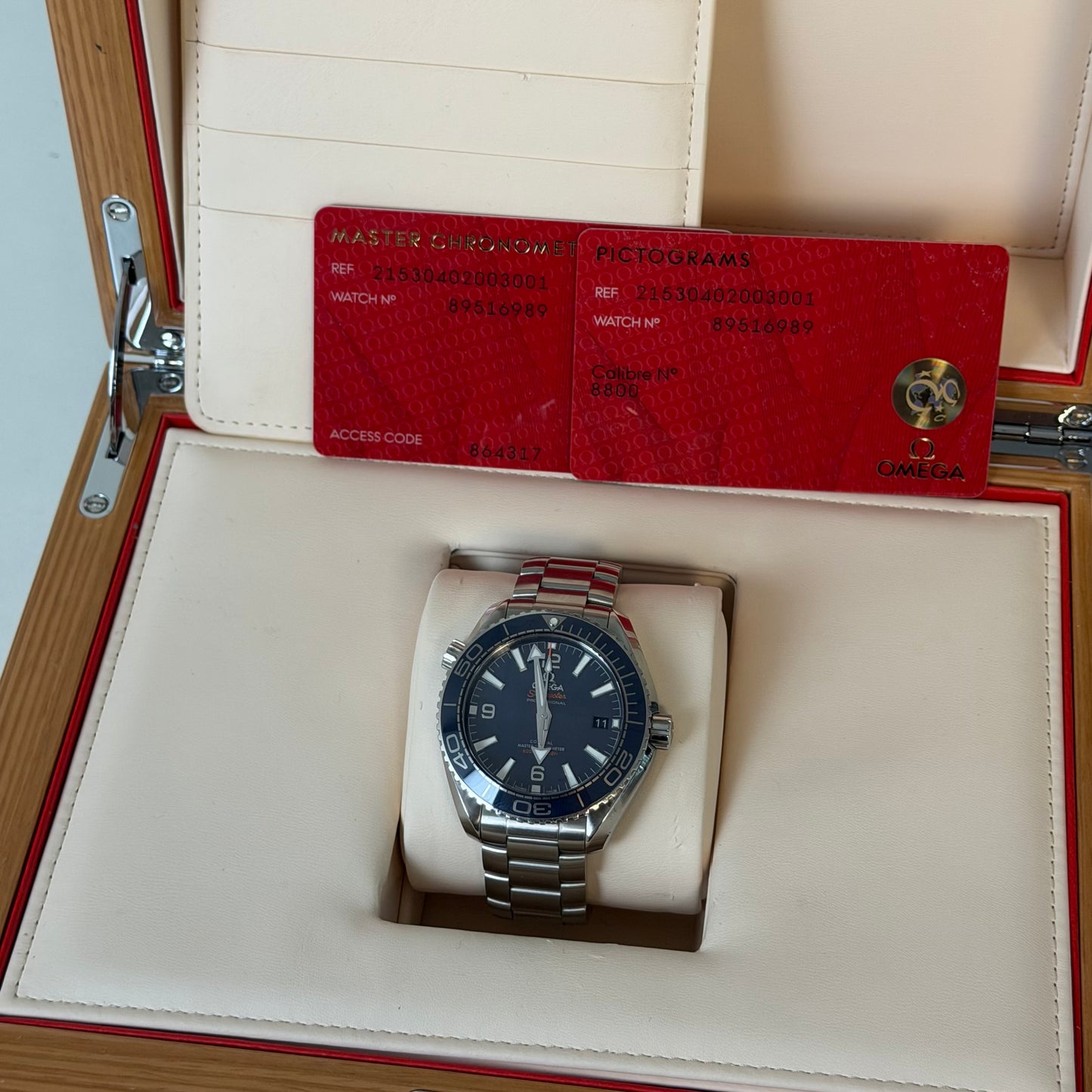 Omega Seamaster Planet Ocean 600M 215.30.40.20.03.001