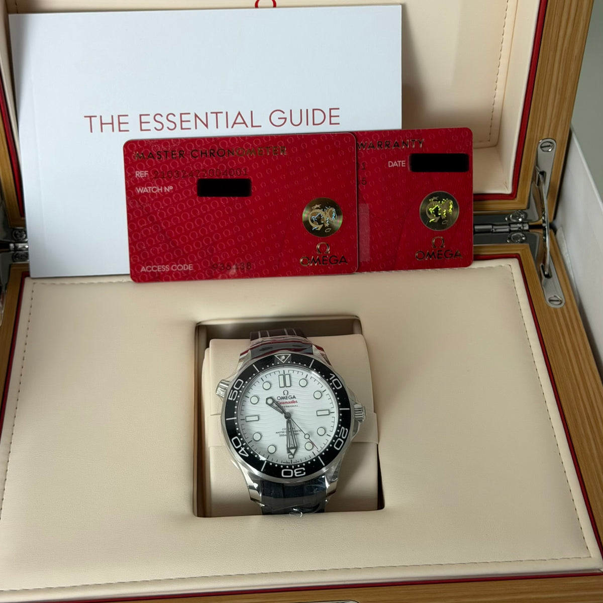 NEW Omega Seamaster SMP White Dial 210.32.42.20.04.001