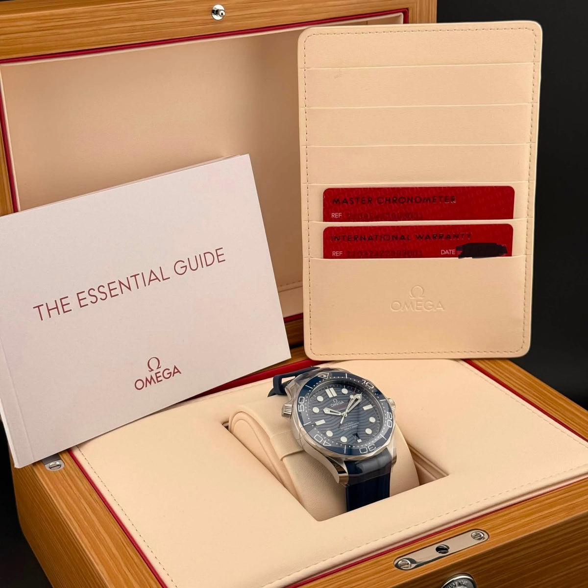 NEW Omega Seamaster Diver 300m Blue Rubber 210.32.42.20.03.001