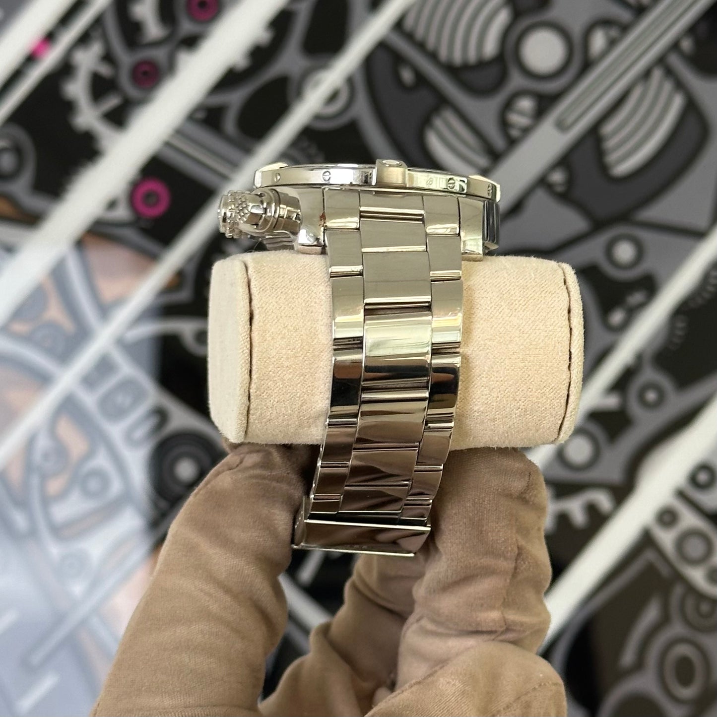 Breitling Avenger II White Dial A13381