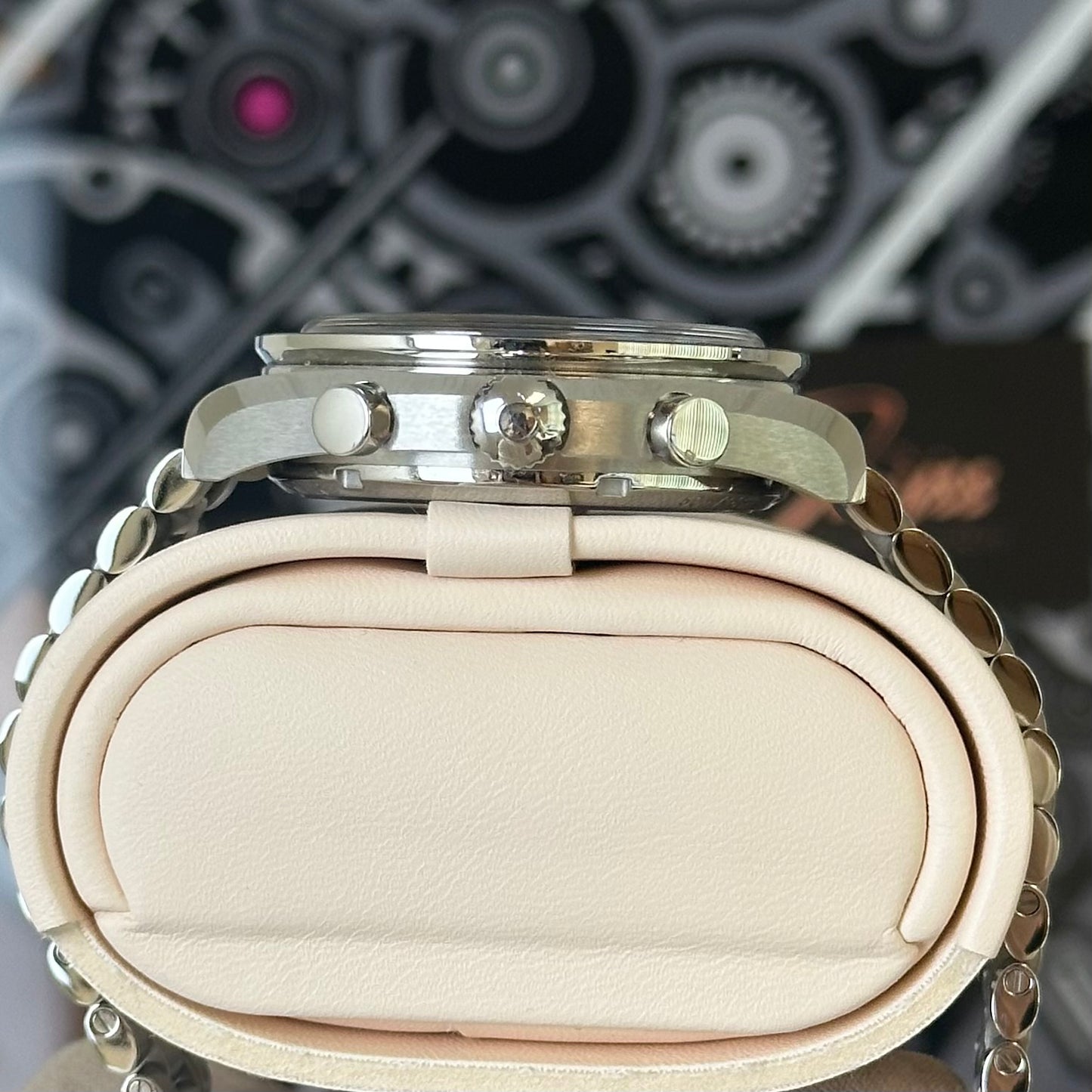 NEW Omega Speedmaster Moonphase Meteorite 304.30.43.52.06.001