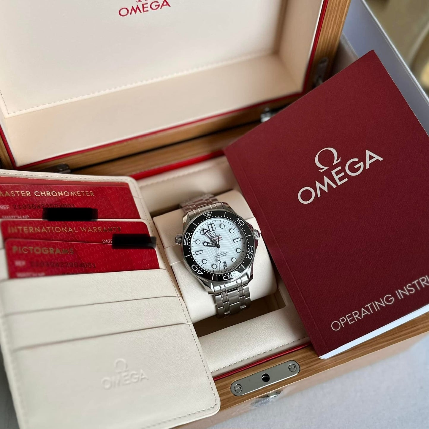 NEW Omega Seamaster 300 White Dial 210.30.42.20.04.001