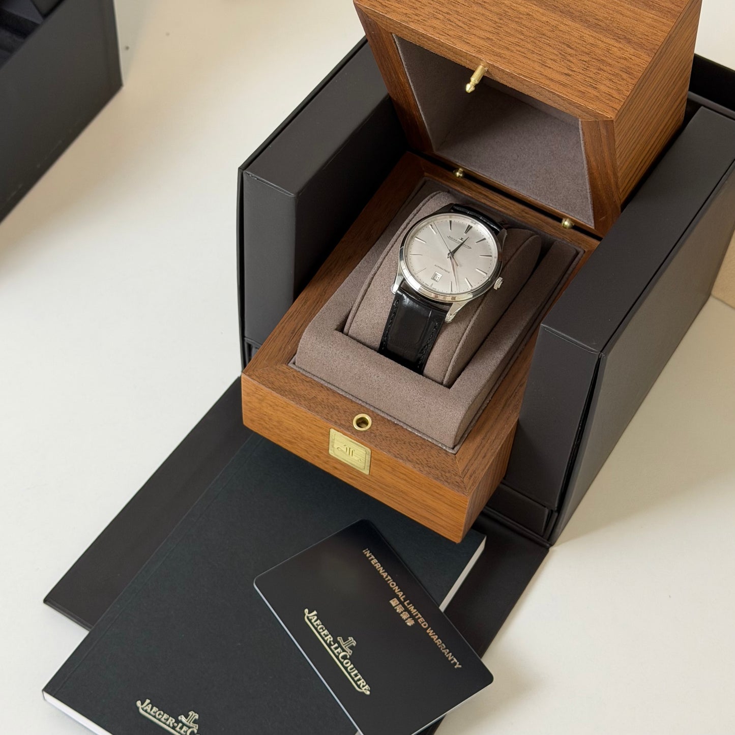 Jaeger-Le Coultre Master Ultra Thin Date Q1238421
