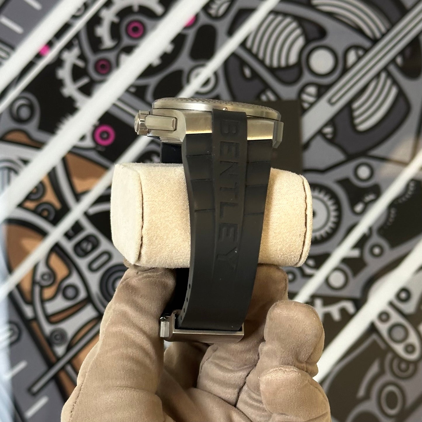 Breitling Bentley GMT titanium EB0433