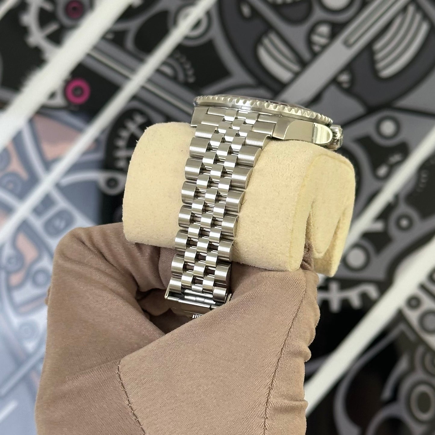 Rolex Pepsi GMT Jub 126710BLRO