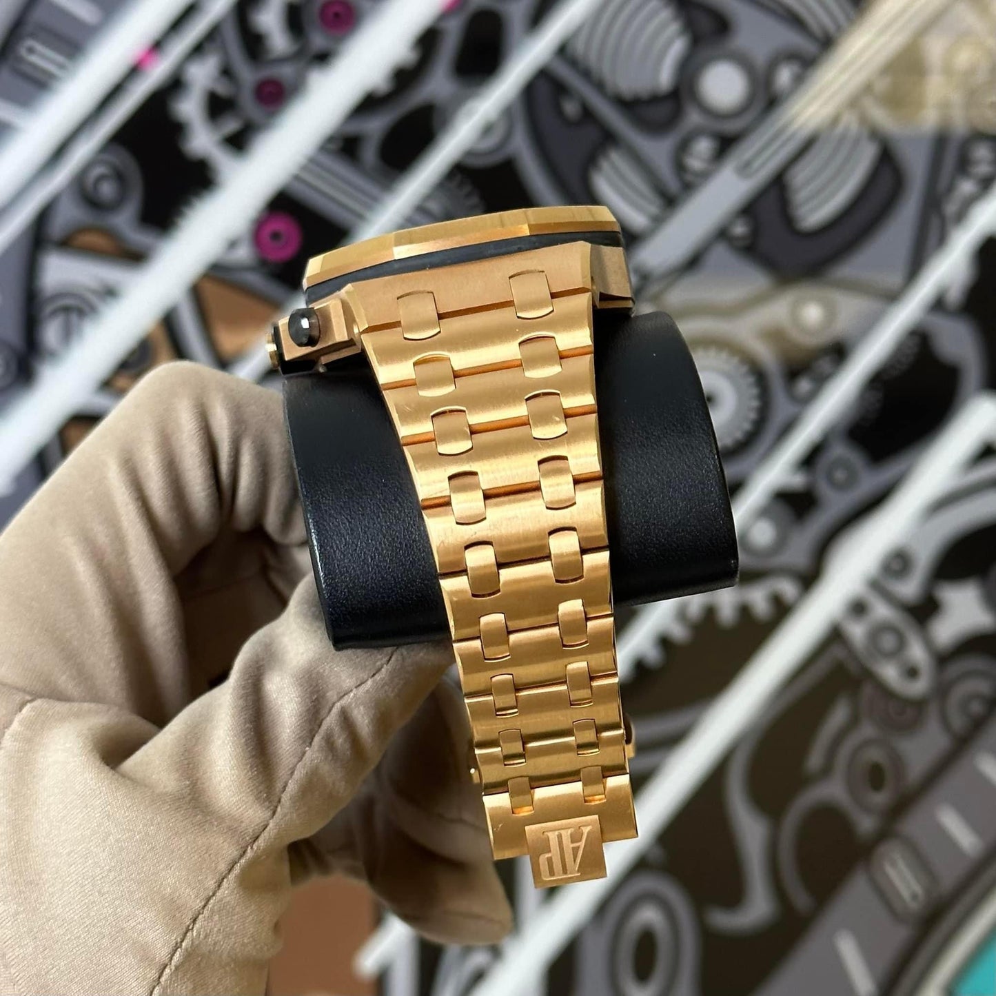 Audemars Piguet Royal Oak Offshore "Brick"
Rose Gold