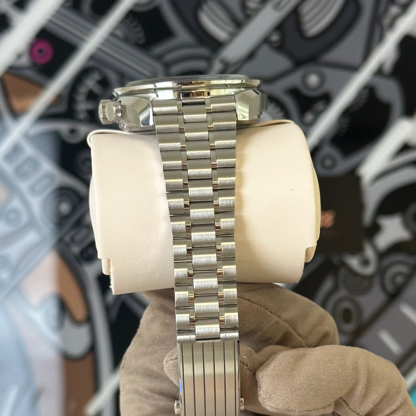 NEW Omega Speedmaster Moonphase Meteorite 304.30.43.52.06.001
