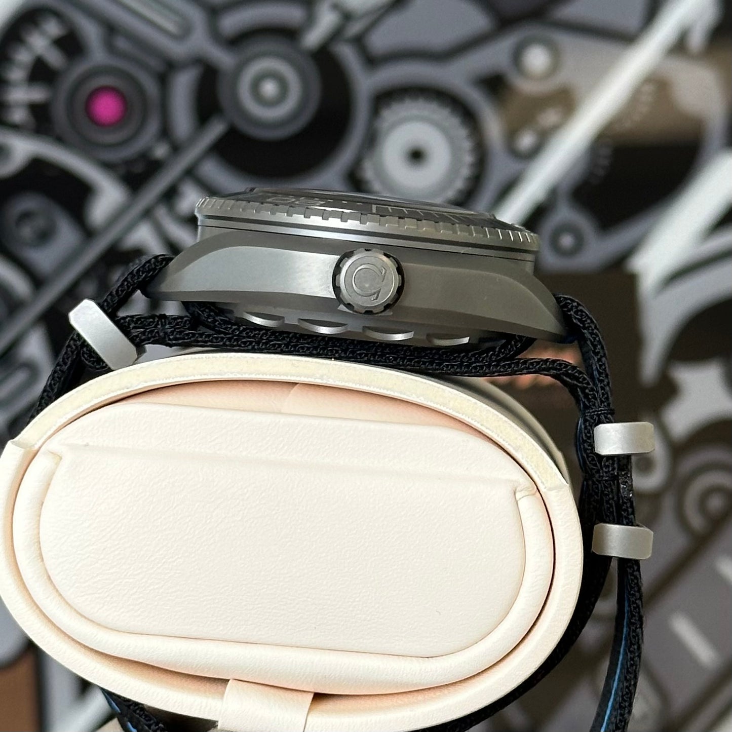 Omega Seamaster Ultra Deep Titanium 215.92.46.21.01.001