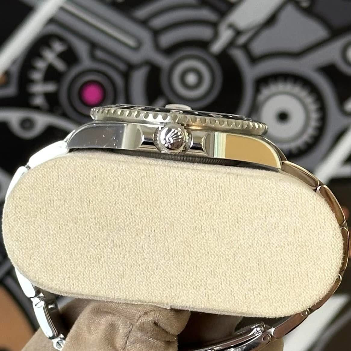 Rolex GMT Master II 116710LN