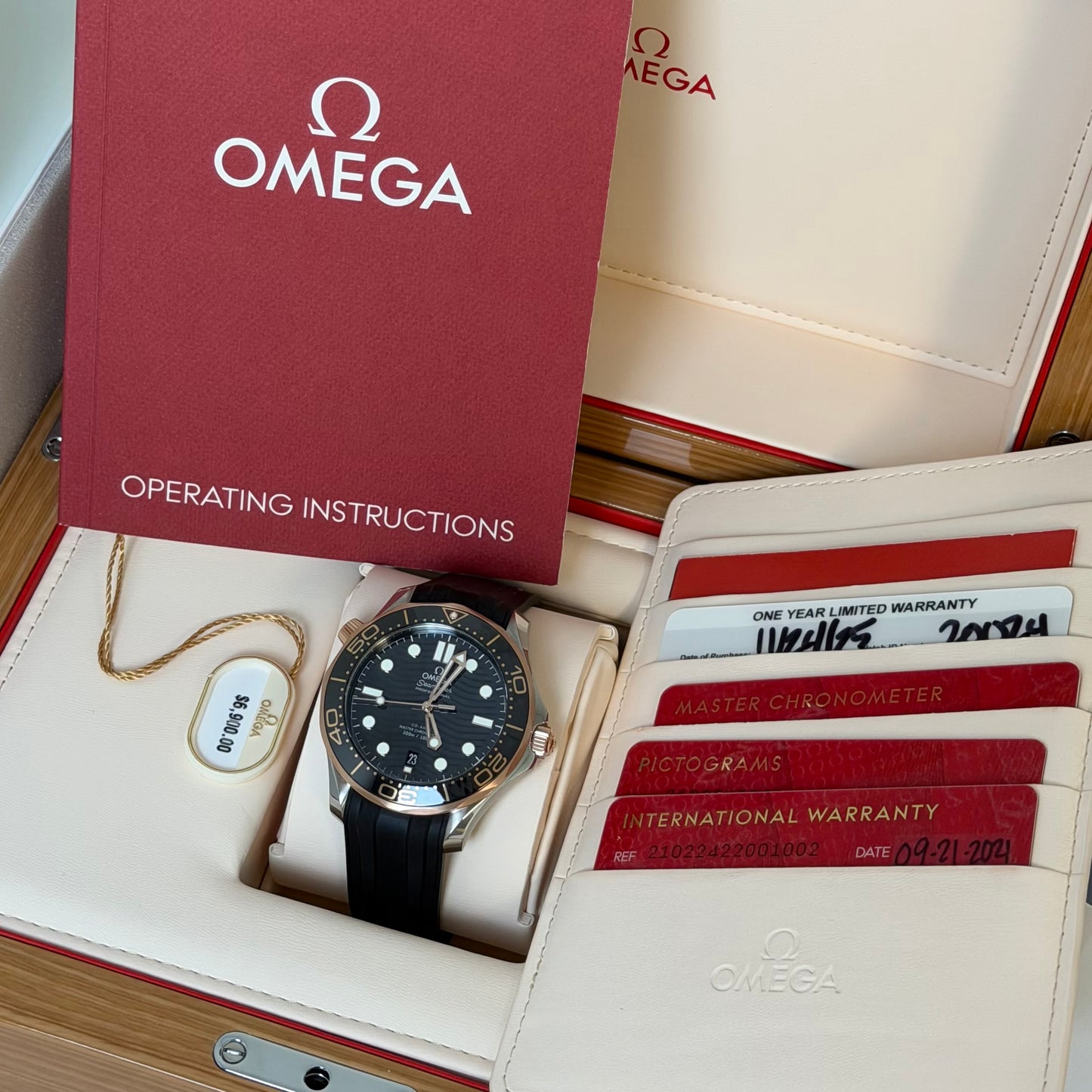 Omega Seamaster Diver 300M Rose Two Tone 210.22.42.20.01.002