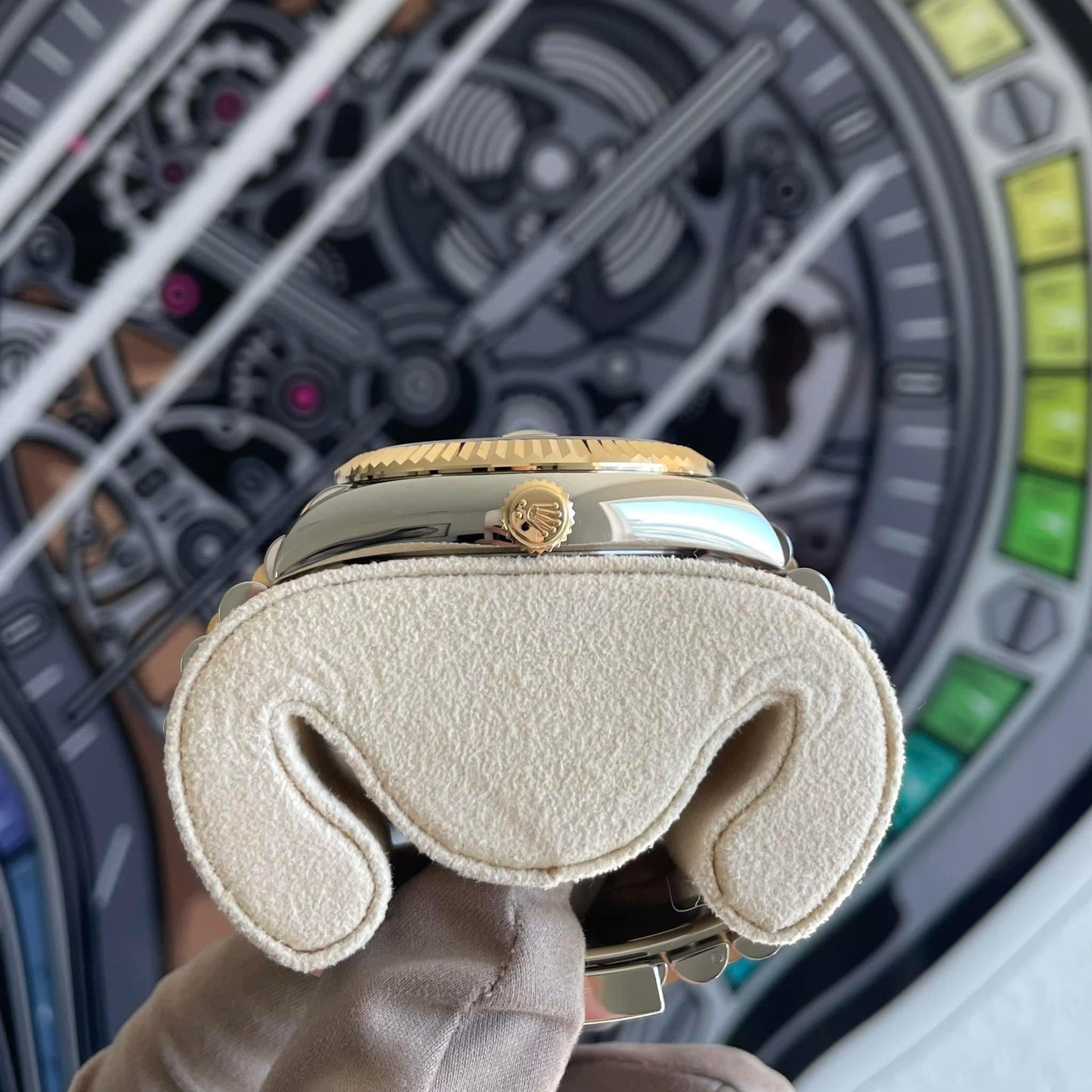 Rolex Sky-Dweller
Champagne dial