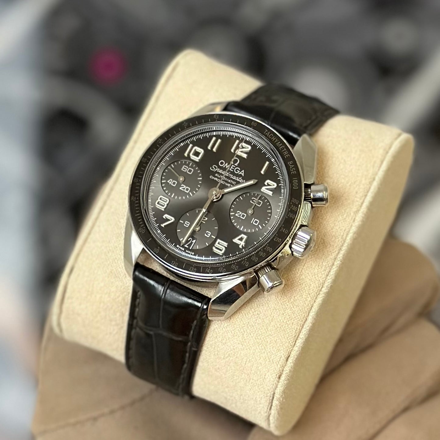 Omega Speedmaster Chronograph 324.33.38.40.06.001