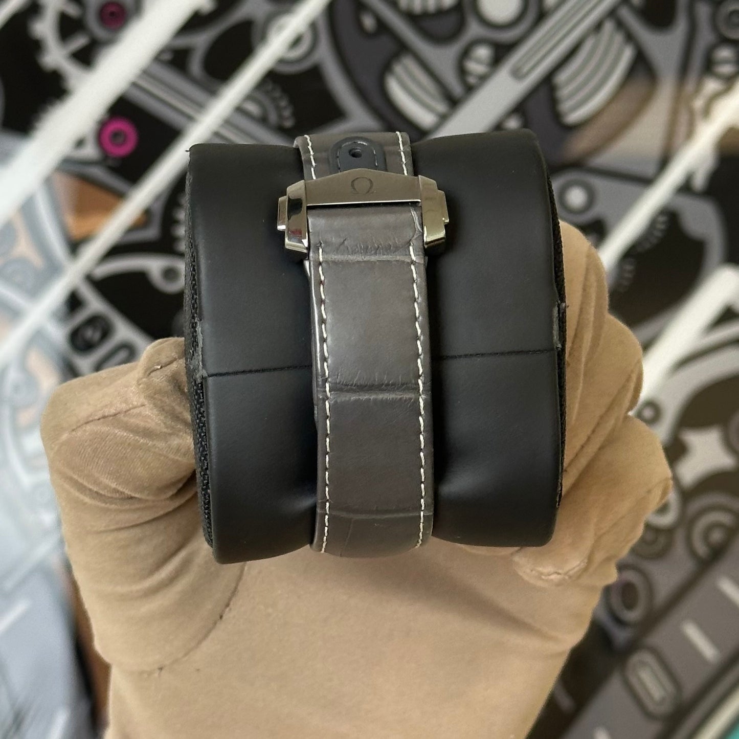 Omega Speedmaster Dark Side of the Moon Meteorite 311.63.44.51.99.001