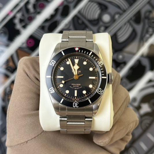 Tudor Black Bay Rose Smiley Black 79220N