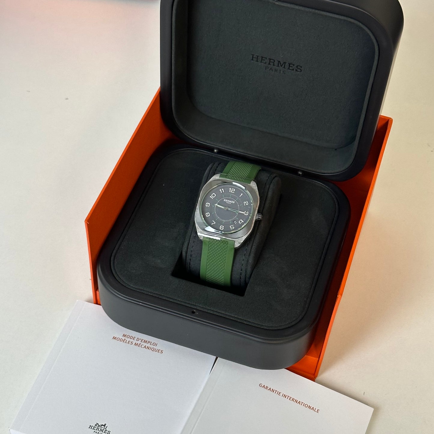 NEW Hermes H08 W402991WW00