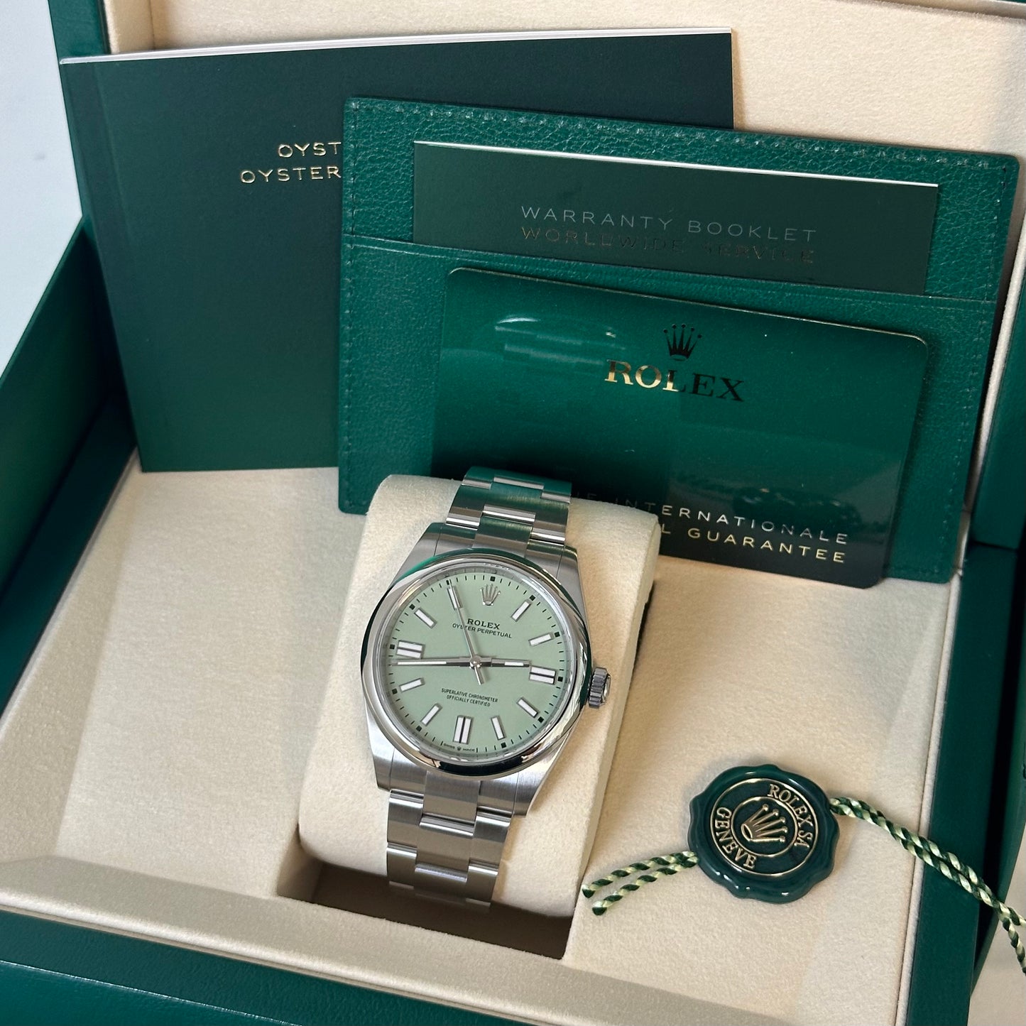 Rolex Oyster Perpetual 41 134300