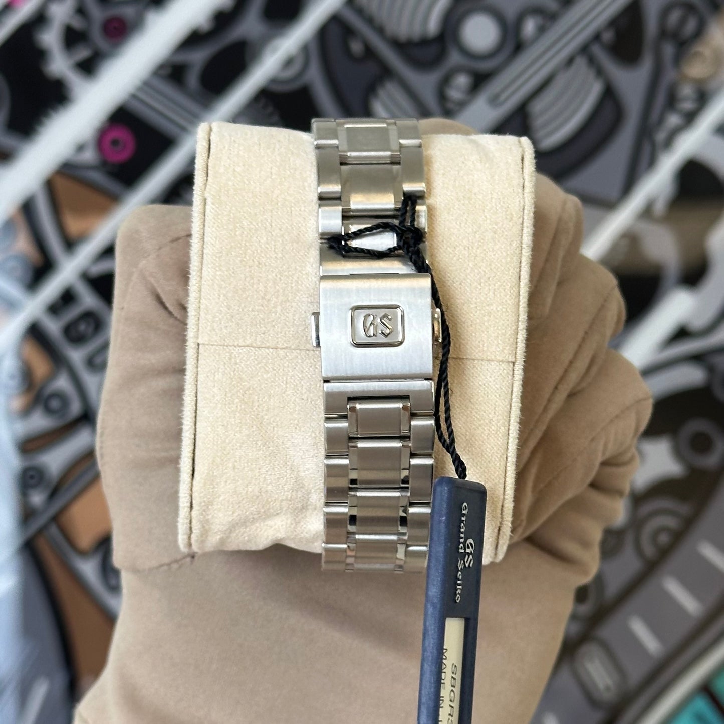 NEW Grand Seiko Heritage Collection 25th Anniversary SBGR325