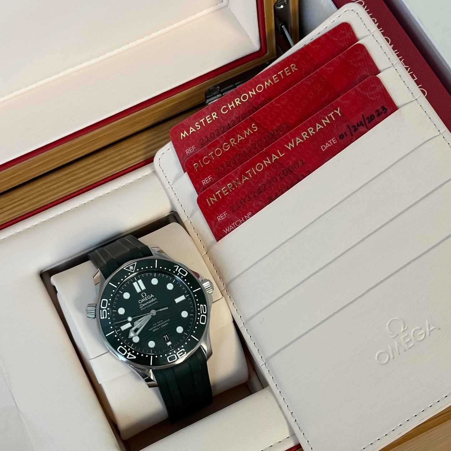 Omega Green Seamaster SMP 210.32.42.20.10.001