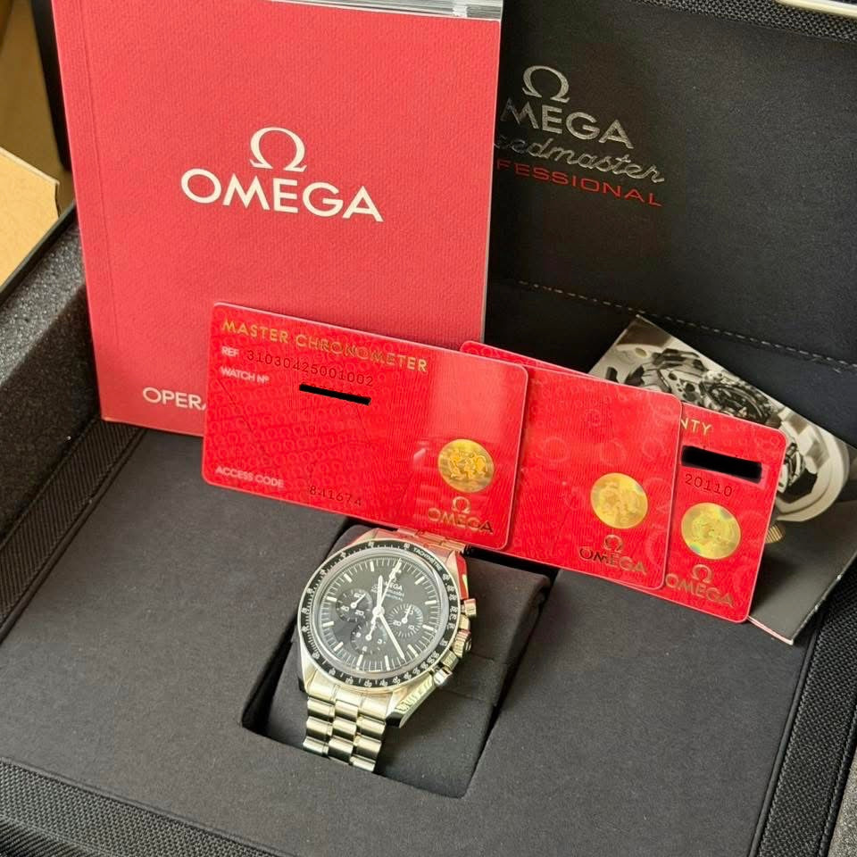 Omega Moonwatch Speedmaster Sapphire 310.30.42.50.01.002