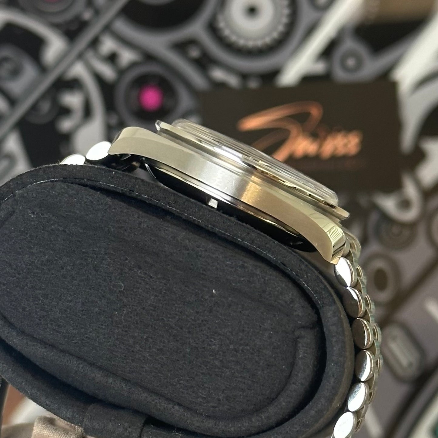 Omega Speedmaster Moonwatch White Dial 310.30.42.50.04.001