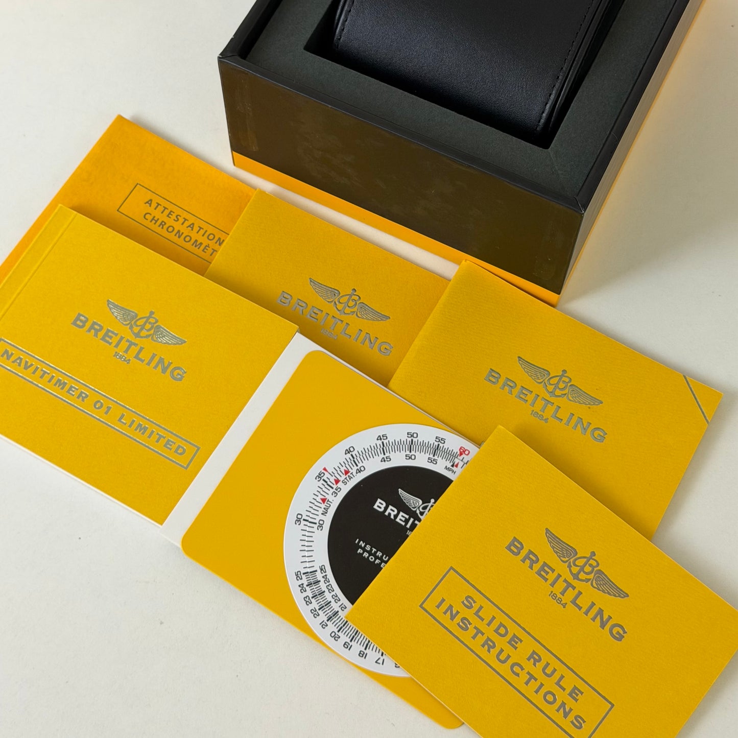 Breitling Navitimer 01 Limited Edition (1195/2000) AB0123
