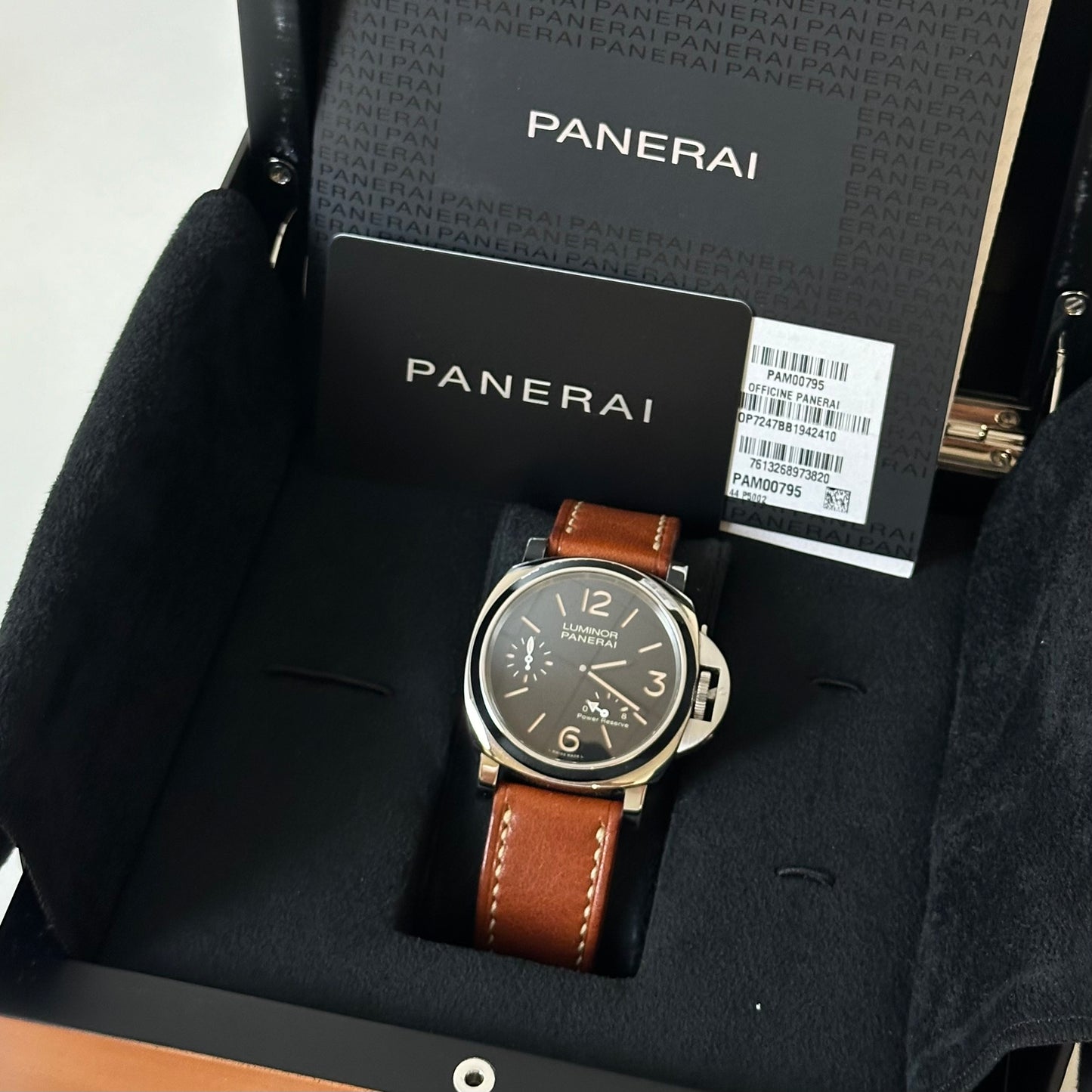 Panerai Luminor 8 Days Power Reserve PAM00795