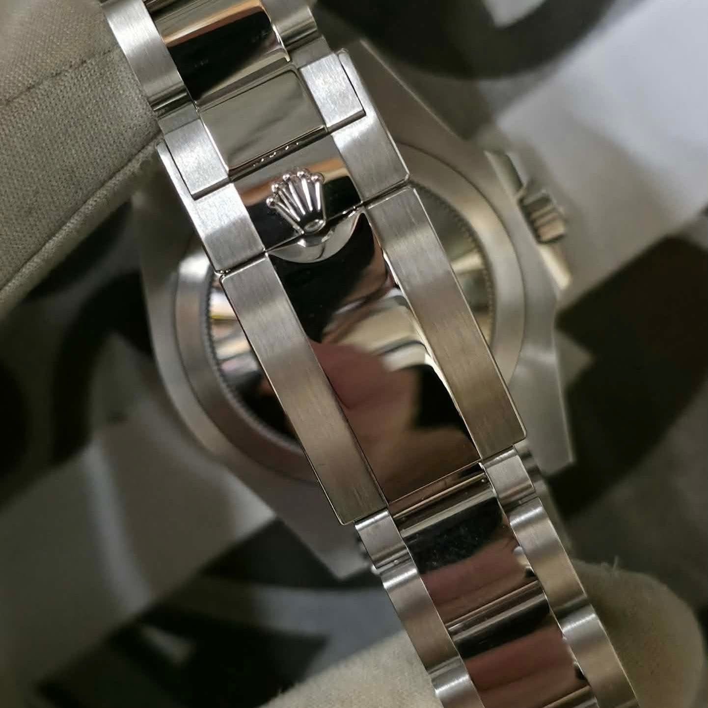 NEW Rolex GMT Bruce Wayne Oyster 126710GRNR 2025