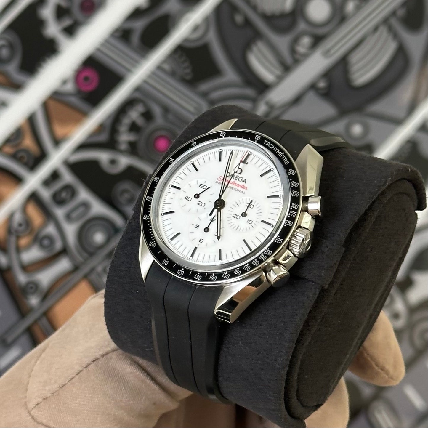 Omega Speedmaster Moonwatch White Dial 310.32.42.50.04.002