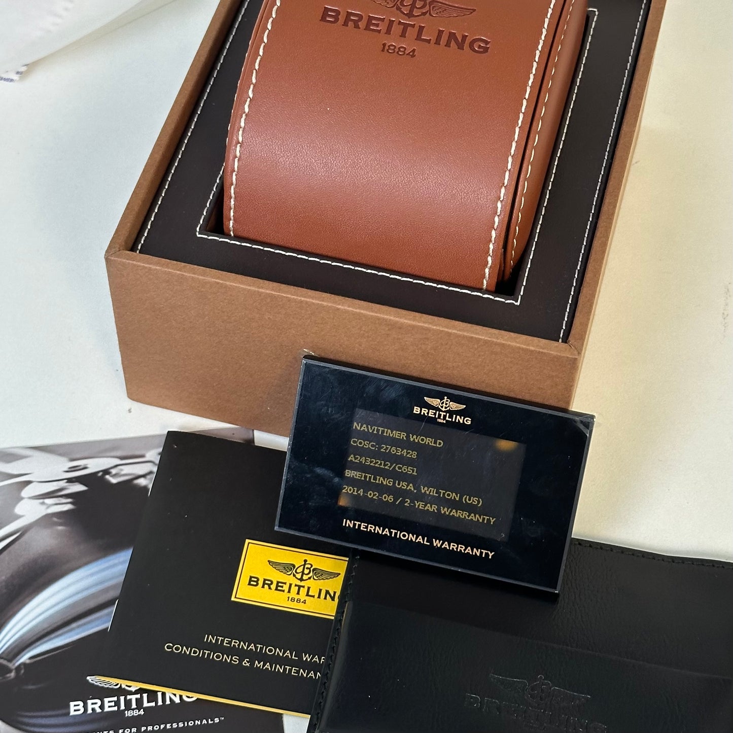 Breitling Navitimer World A24322