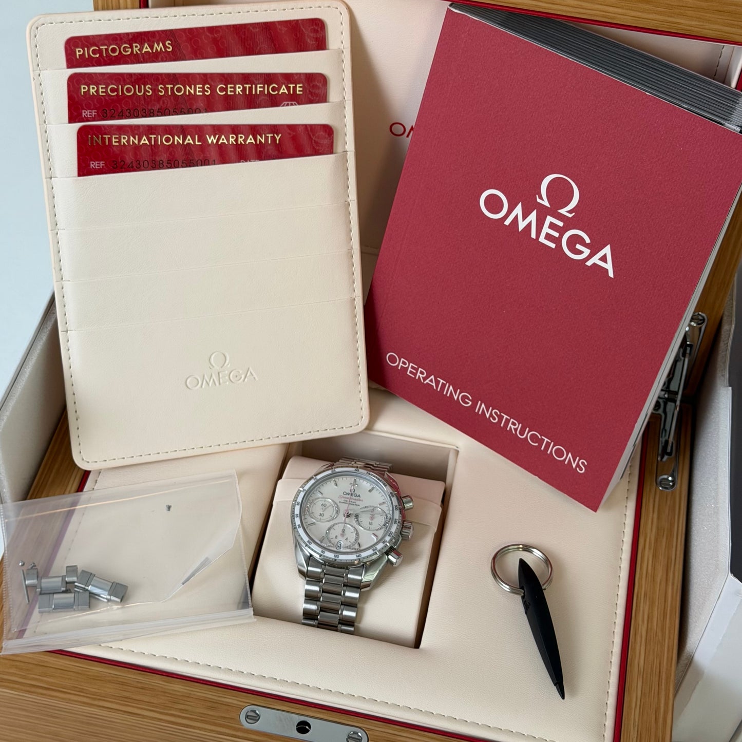 Omega Speedmaster Mother of Pearl Dial 324.30.38.50.55.001