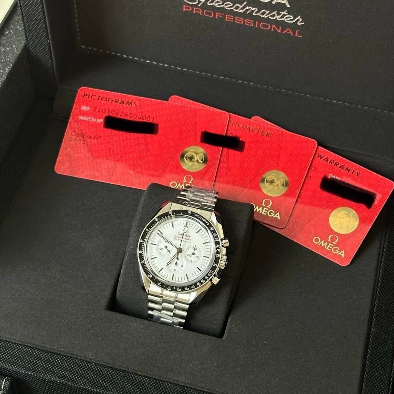 NEW Omega Speedmaster Moonwatch White Dial 310.30.42.50.04.001