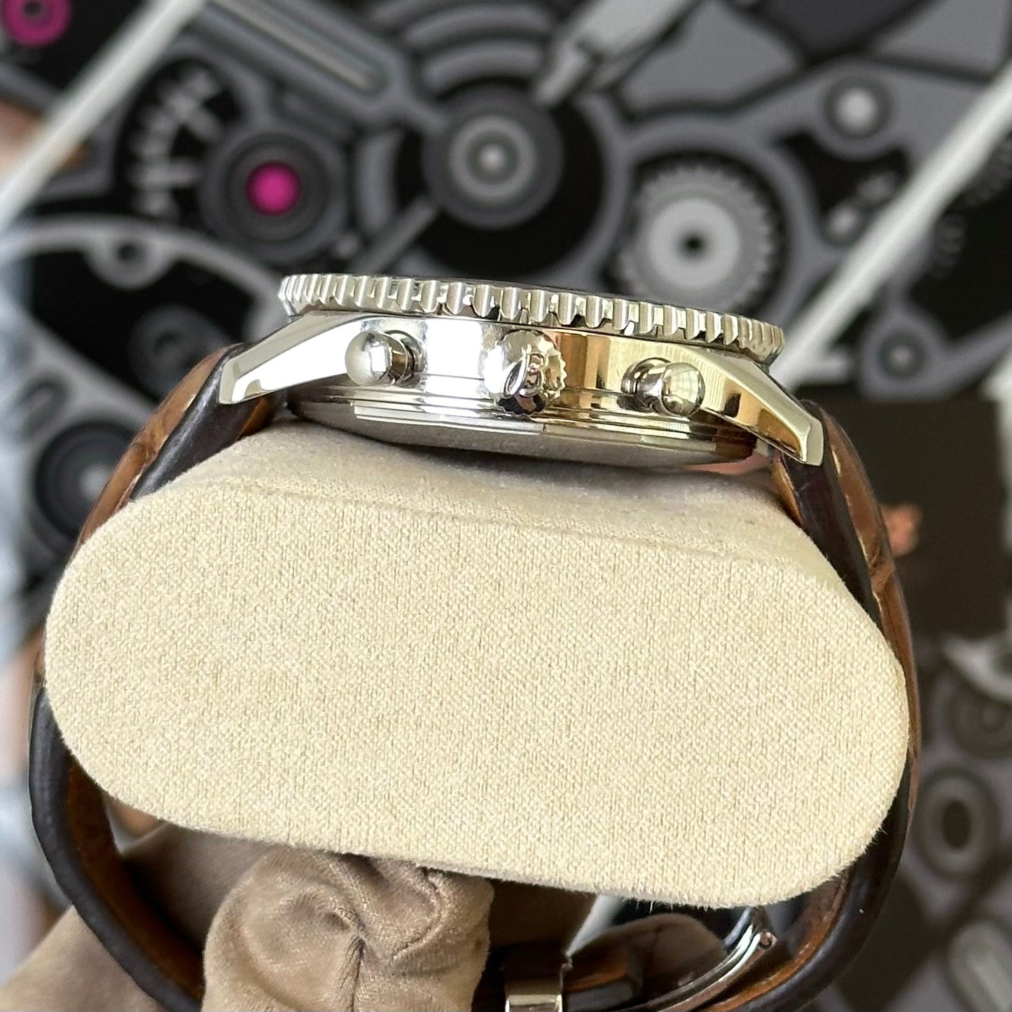 Breitling Navitimer World A24322