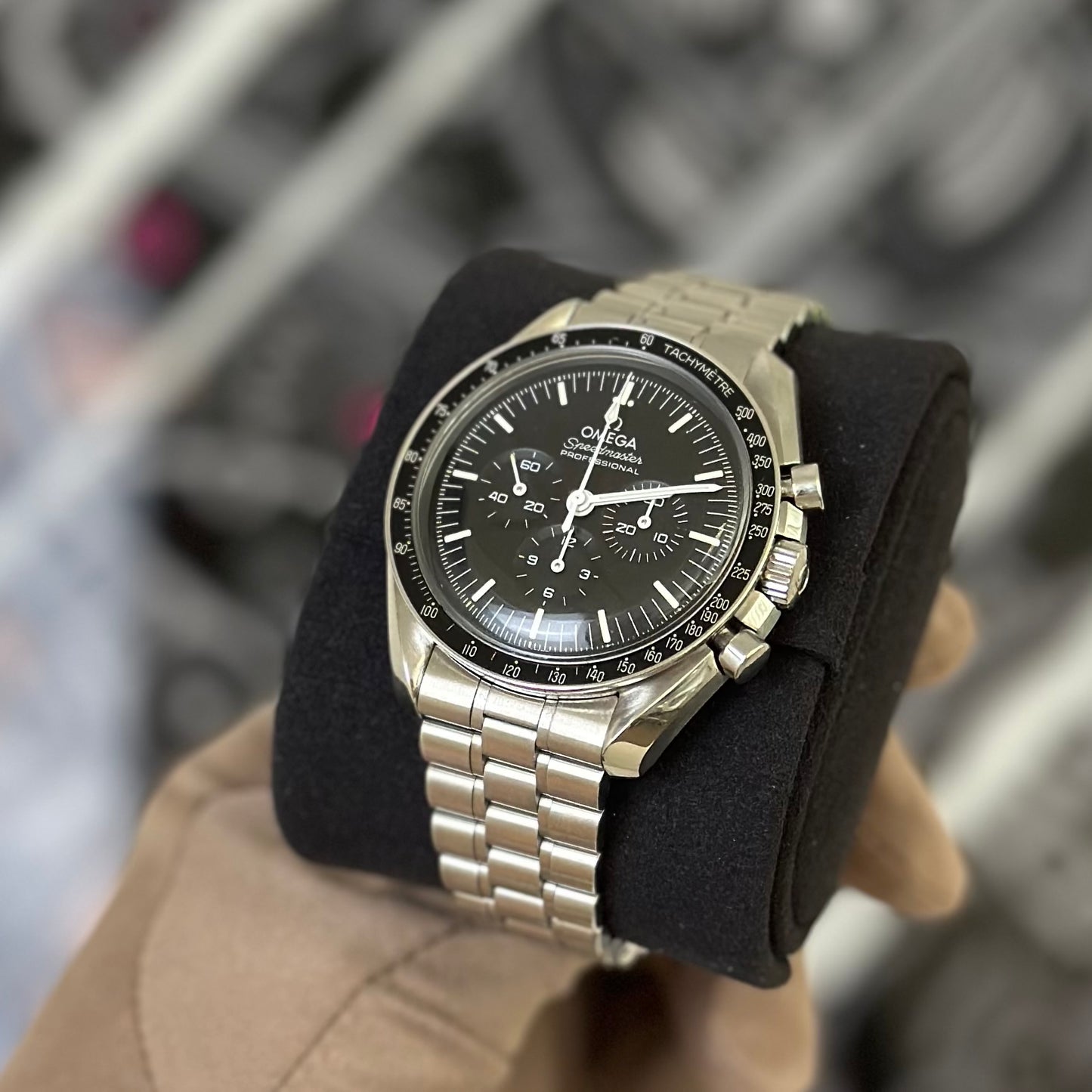Omega Speedmaster Moonwatch Hesalite 310.30.42.50.01.001