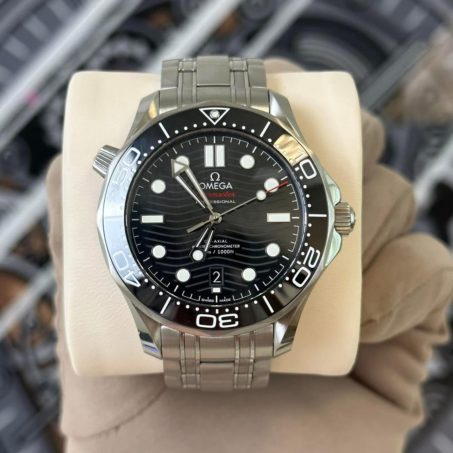 NEW Omega Seamaster Professional Black 210.30.42.20.01.001
