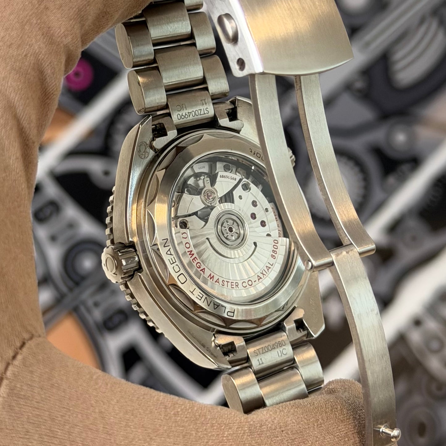 Omega Seamaster Planet Ocean 600M 215.30.40.20.03.001