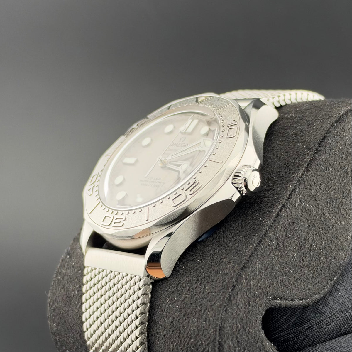 NEW Omega Seamaster Diver 300m 210.30.42.20.06.002