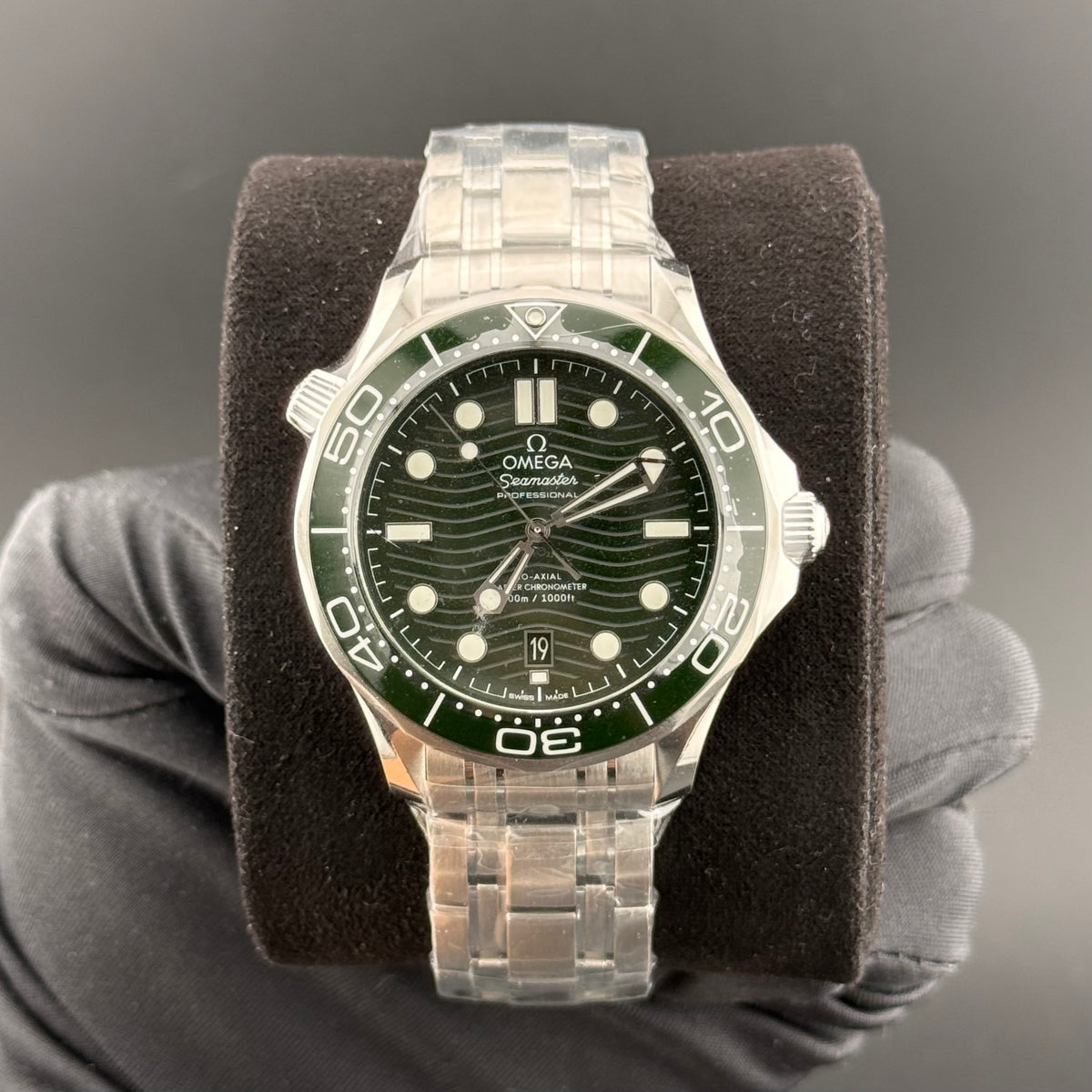 NEW Omega Seamaster Diver 300m Seaweed 210.30.42.20.10.001