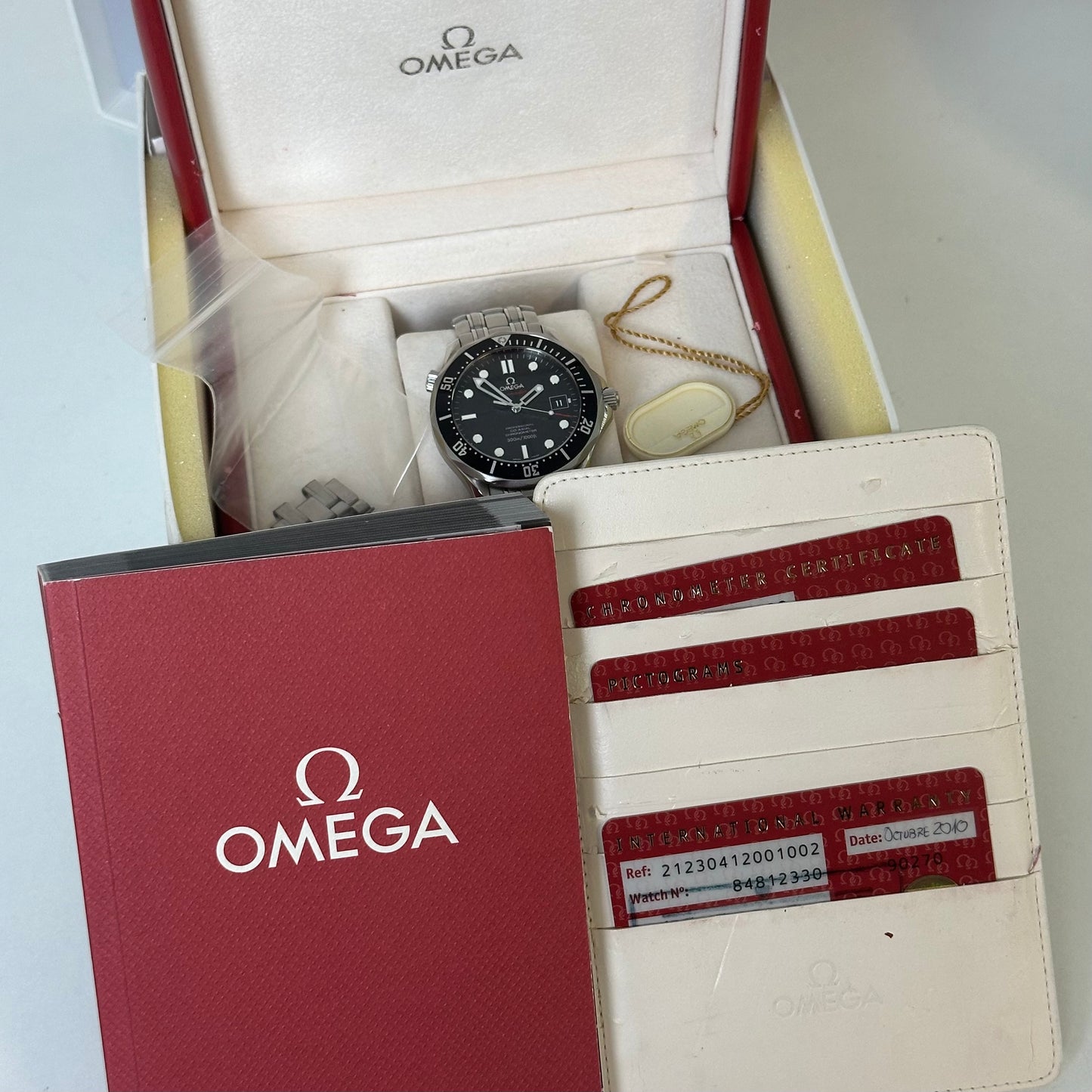 Omega Seamaster Pro
Black Wave Dial 212.30.41.20.01.002