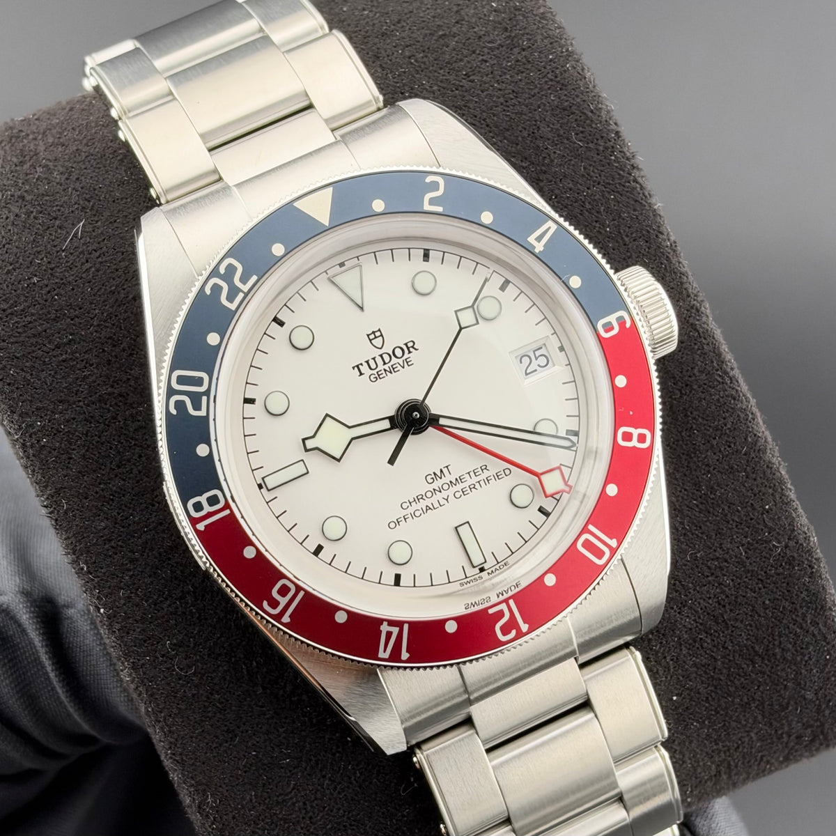 NEW Tudor Black Bay GMT Pepsi 79830RB