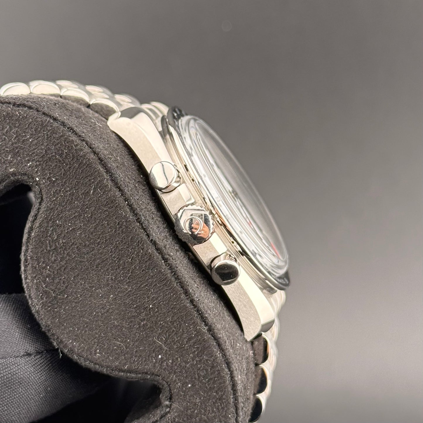NEW Omega Speedmaster Moonwatch Sapphire White 310.30.42.50.04.001