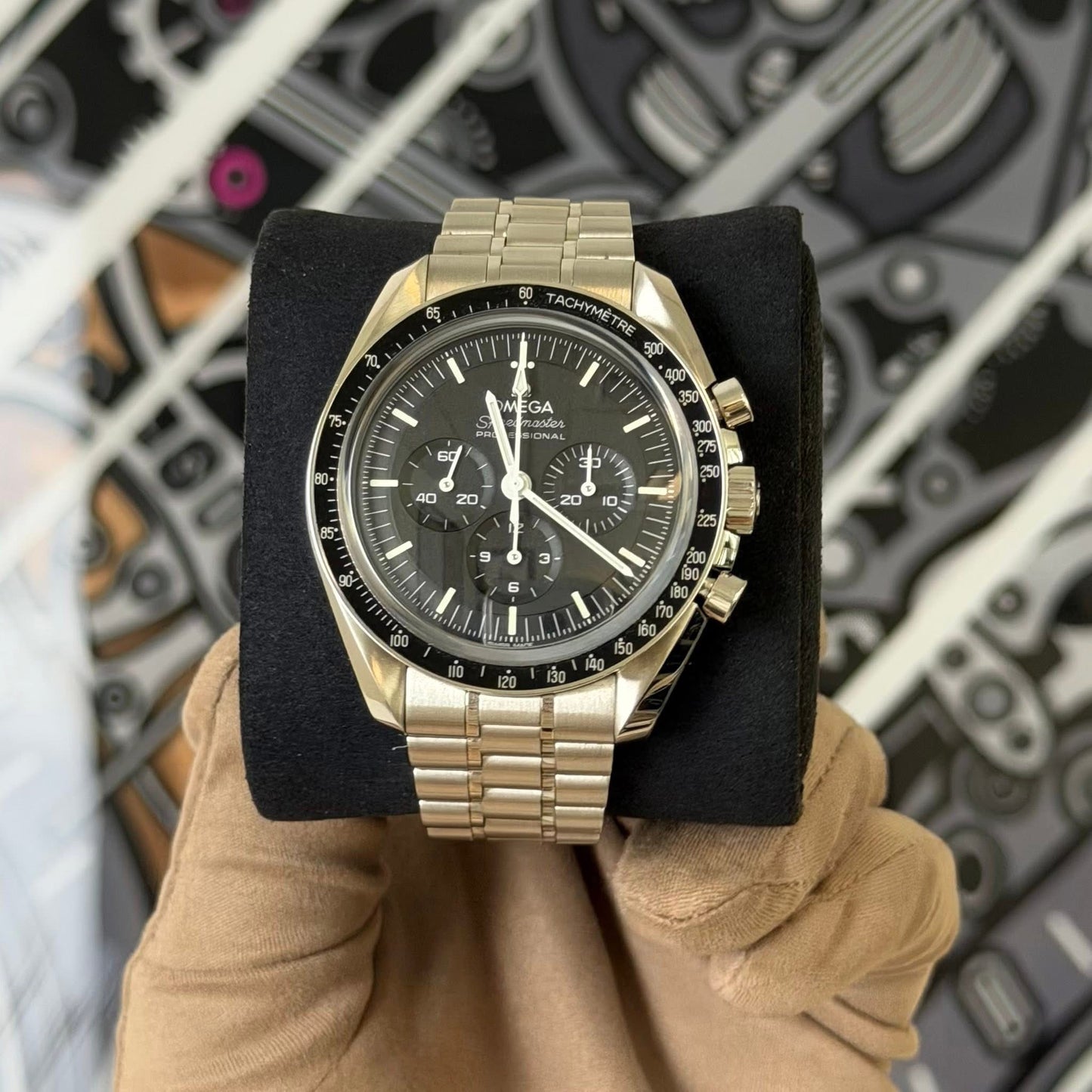 Omega Moonwatch Speedmaster Sapphire 310.30.42.50.01.002