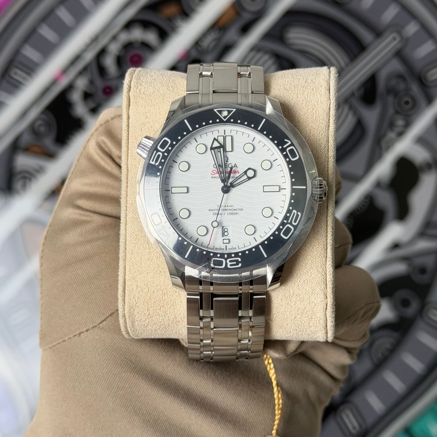 NEW Omega Seamaster 300 White Dial 210.30.42.20.04.001