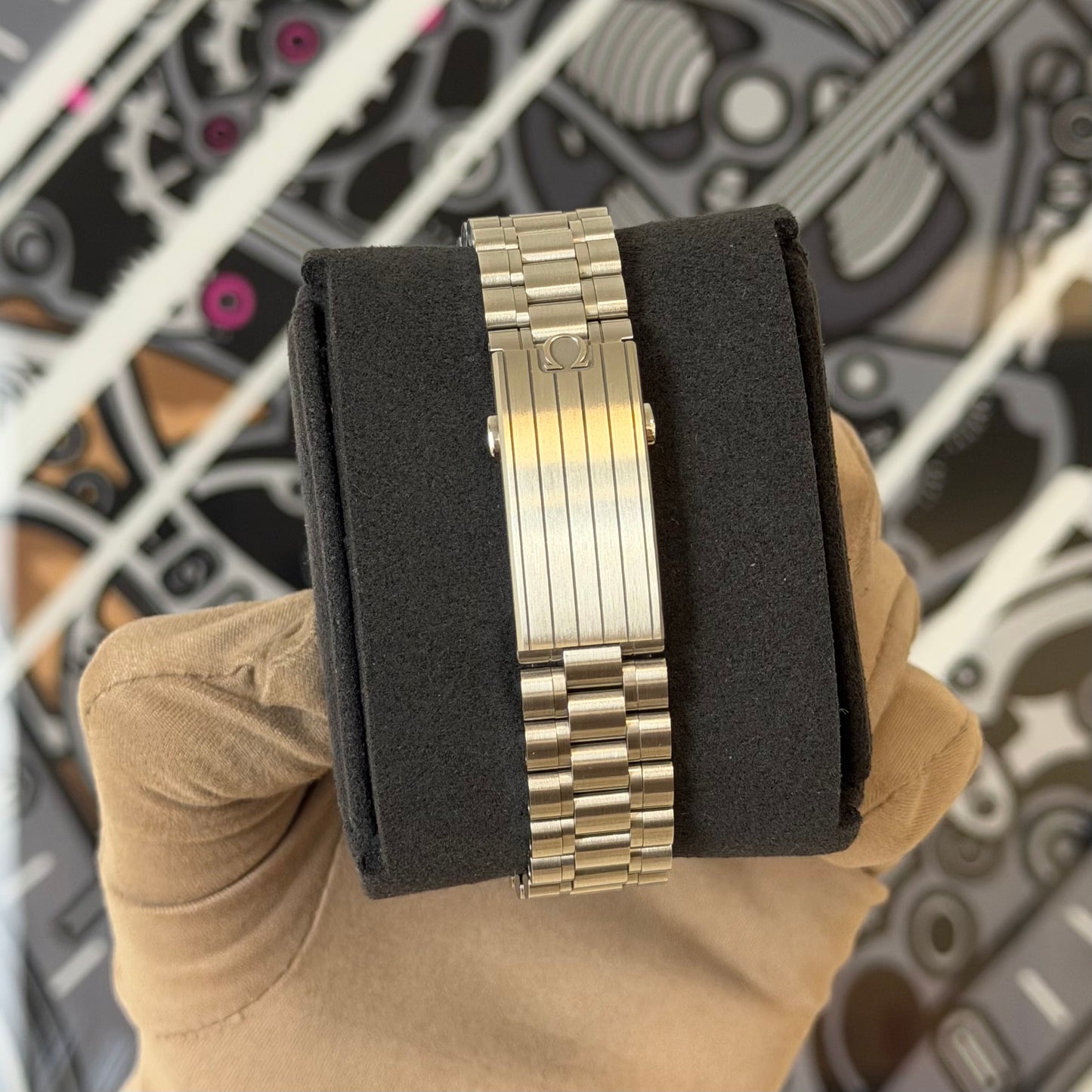 Omega Speedmaster Moonwatch Hesalite 310.30.42.50.01.001