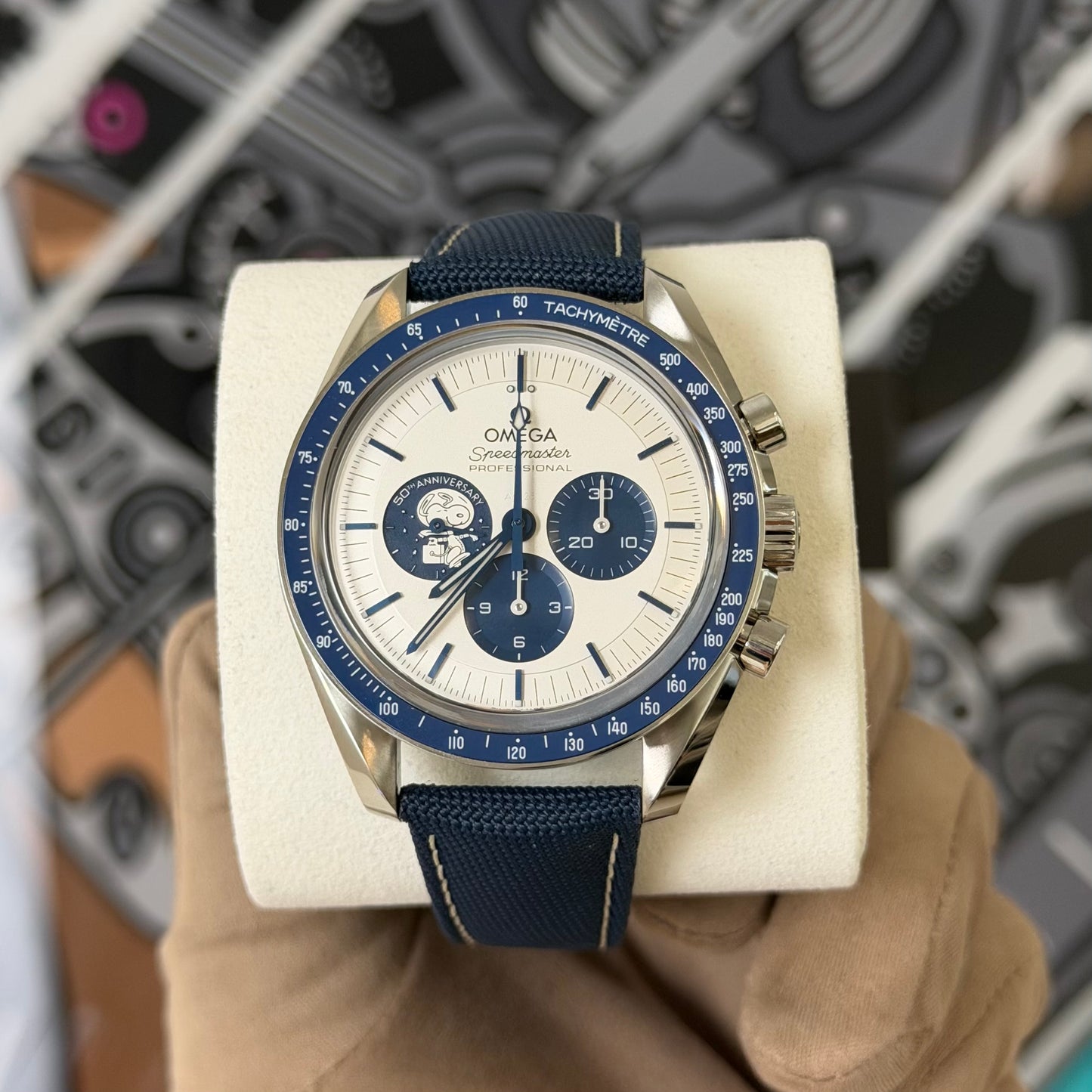 NEW Omega Speedmaster 50th Anniversary Snoopy 310.32.42.50.02.001