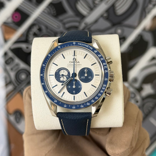 NEW Omega Speedmaster 50th Anniversary Snoopy 310.32.42.50.02.001